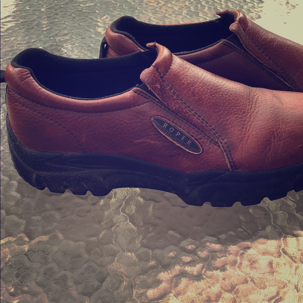 Men’s Ropers lightly worn